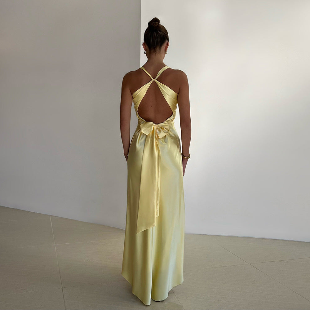 Alessara Satin Maxi-Kleid mit Rückenfrei-Design