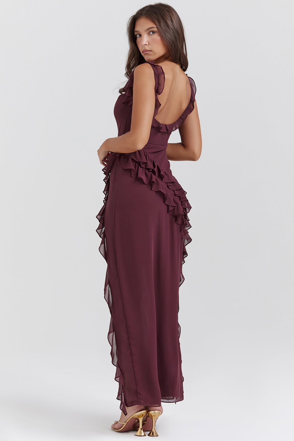 Riana Luftiges Kleid mit Volants und Wasserfallausschnitt