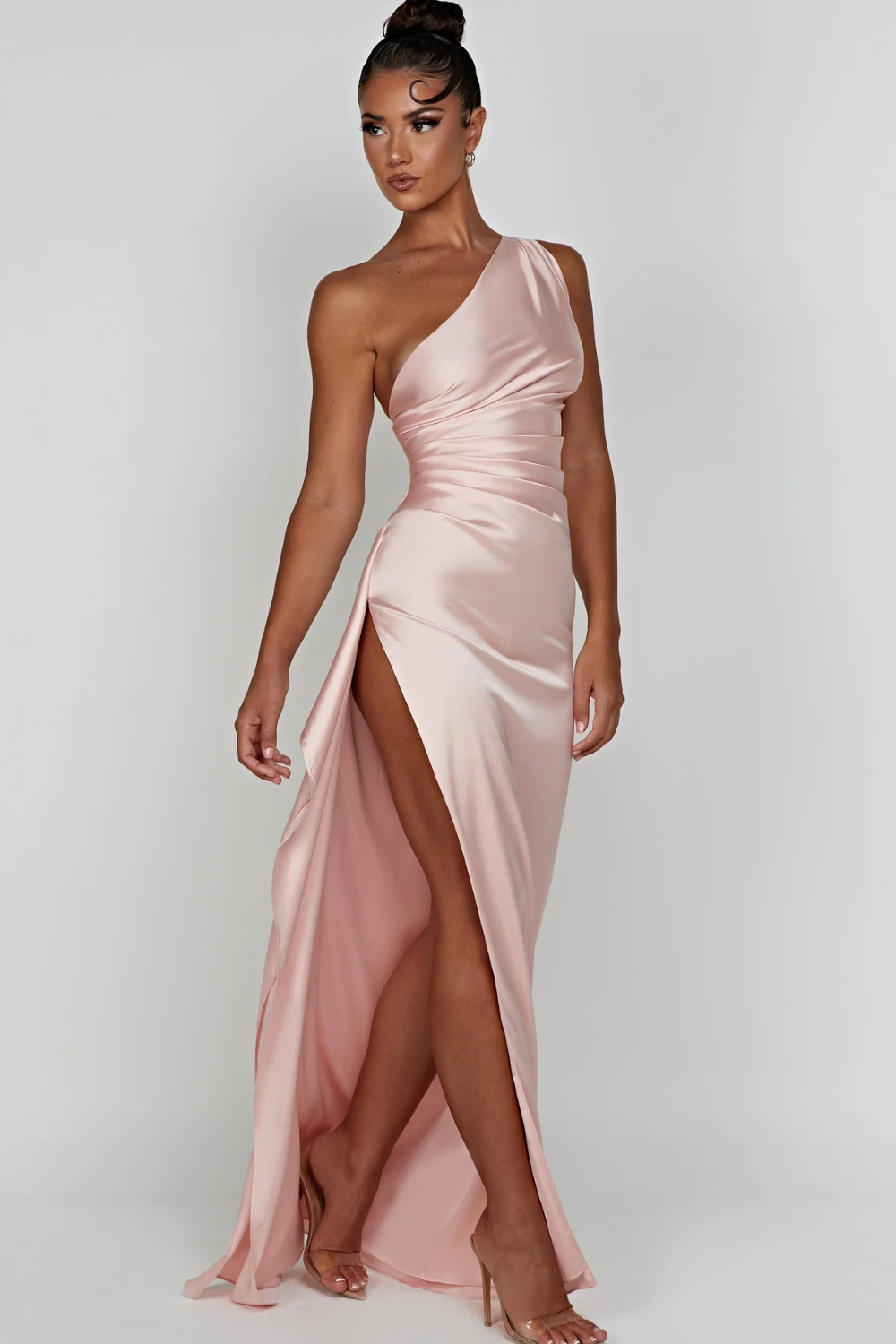 Loralei – Abendkleid mit Asymmetrischem Ausschnitt, Elegante Lange Abendmode