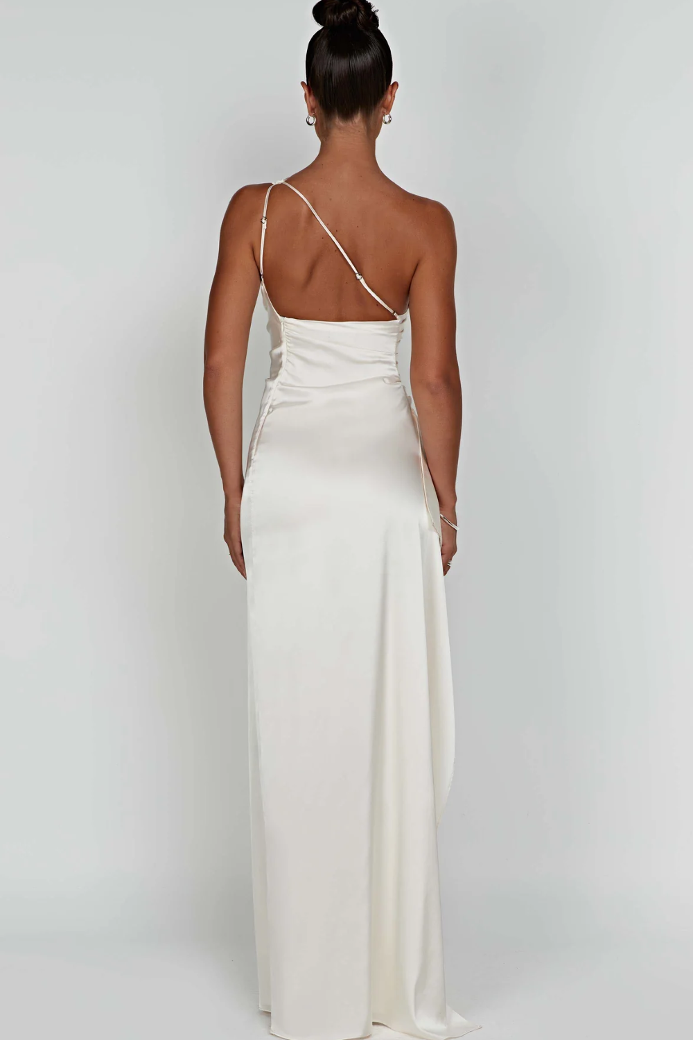 Loralei – Abendkleid mit Asymmetrischem Ausschnitt, Elegante Lange Abendmode